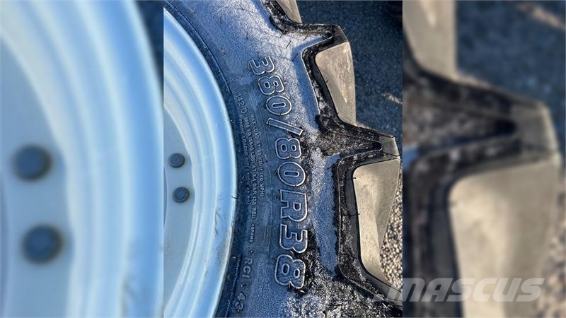 Goodyear 380/90R54 + 380/80R38 - spor 2.25m 10 hu 輪胎、車輪和輪圈