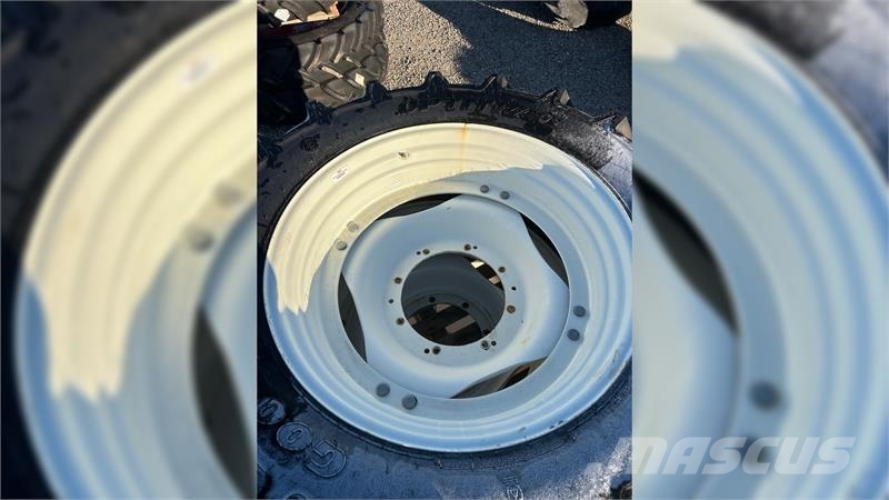 Goodyear 380/90R54 + 380/80R38 - spor 2.25m 10 hu 輪胎、車輪和輪圈