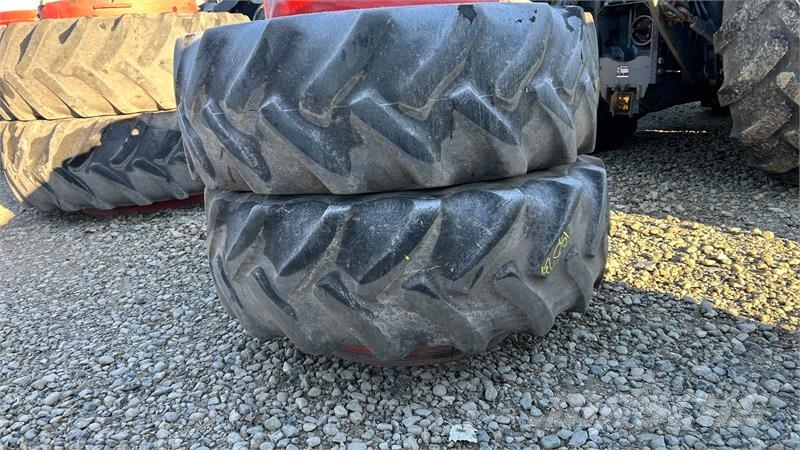 Goodyear 420/70R28-28 輪胎、車輪和輪圈