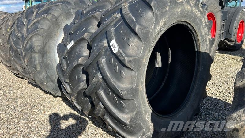 Kleber 620/70R42 タイヤ、ホイル、リム
