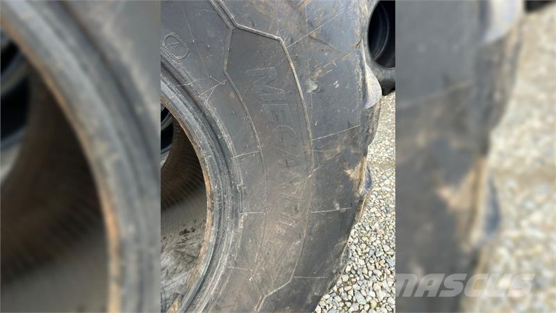 Michelin 1050/50R32 Opony, koła i felgi