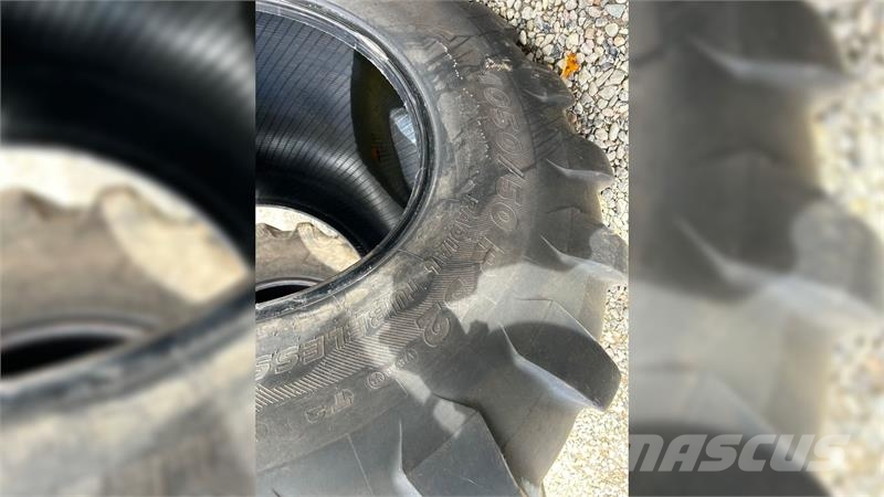 Michelin 1050/50R32 Opony, koła i felgi
