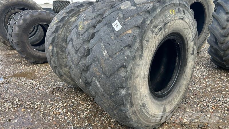 Michelin 23.5R25 Opony, koła i felgi