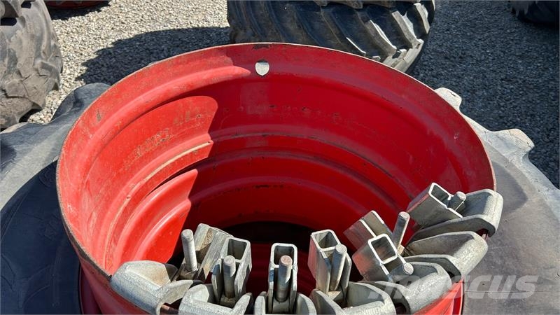 Michelin 600/70R30-30 Gume, točkovi i felne