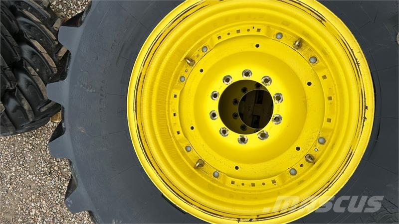 Michelin 650/85R38 + 600/70R28 - John Deere 6.215R Gume, kotači i naplatci