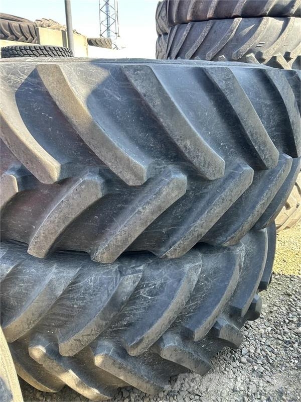 Michelin 750/70R44 VF + 650/60R38 VF Trelleborg Gume, točkovi i felne