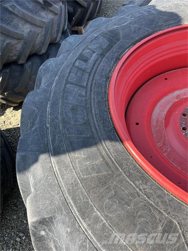 Michelin 750/70R44 VF + 650/60R38 VF Trelleborg Gume, točkovi i felne