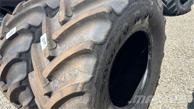 Mitas 650/85R38 + 600/70R30 Afm. Rehvid, rattad ja veljed