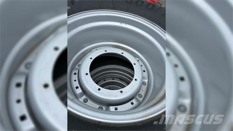 Mitas 710/70R42+600/70R30 Afm - Case Puma 240/260 - NHT7 Gume, točkovi i felne