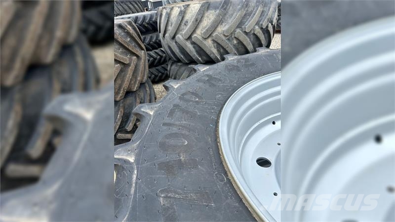 Mitas 710/70R42+600/70R30 Afm - Case Puma 240/260 - NHT7 Gume, točkovi i felne