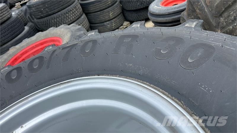 Mitas 710/70R42+600/70R30 Afm - Case Puma 240/260 - NHT7 Gume, točkovi i felne