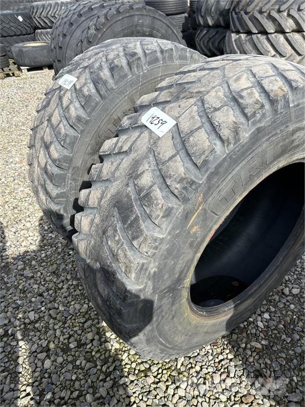 Nokian 400/80R28 Gume, točkovi i felne