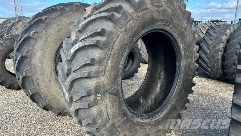 Nokian 710/75R42 Gume, točkovi i felne