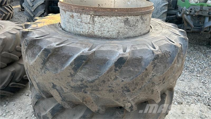 Pirelli 520/85R38-38 Tyres, wheels and rims