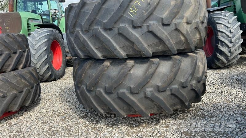 Pirelli 650/85R38-38 Tyres, wheels and rims