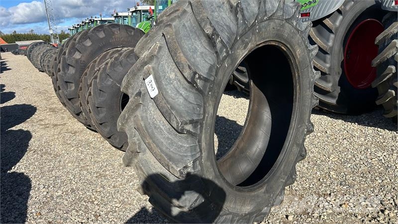 Taurus 580/70R42 Gume, točkovi i felne