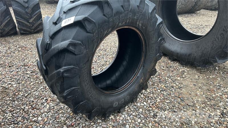 Trelleborg 540/65R26 Banden, wielen en velgen