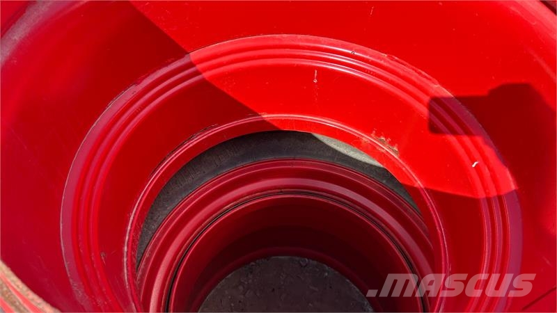 Trelleborg 540/65R30-30 Gume, točkovi i felne
