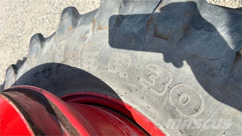 Trelleborg 540/65R30-30 Gume, točkovi i felne