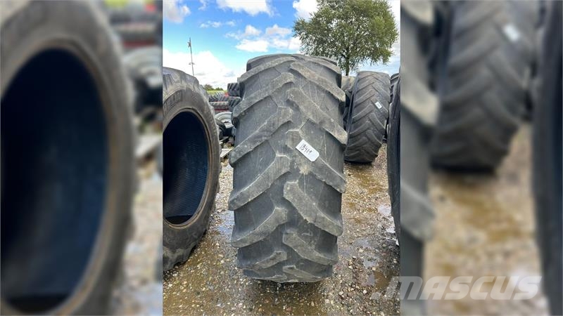Trelleborg 650/75R38 Banden, wielen en velgen