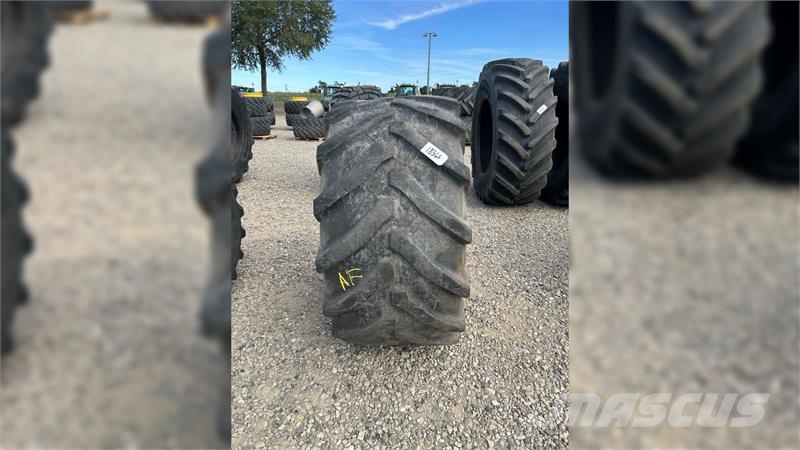 Trelleborg 710/60R30 Banden, wielen en velgen