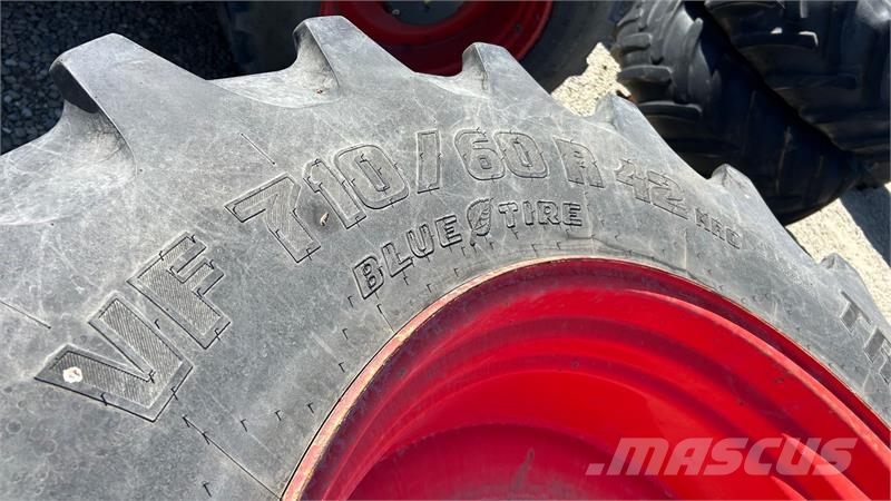 Trelleborg 710/60R42 + 600/60R30 VF Gume, točkovi i felne