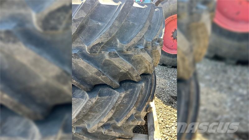 Trelleborg 710/60R42 + 600/60R30 VF Gume, točkovi i felne