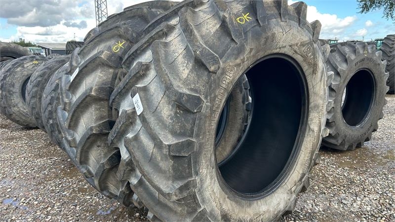 Trelleborg 710/70R42 Banden, wielen en velgen
