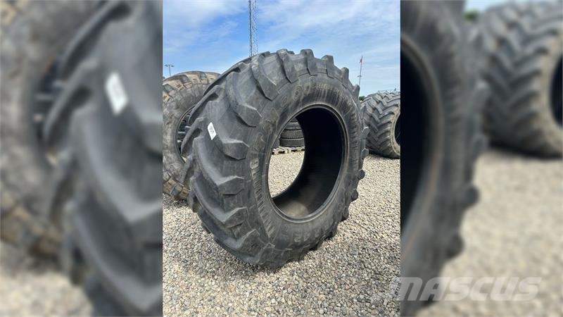 Trelleborg 710/75R42 Banden, wielen en velgen