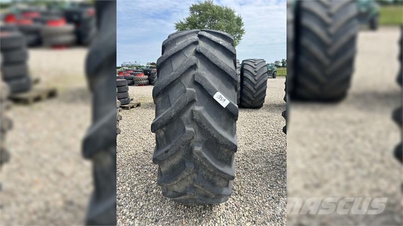 Trelleborg 710/75R42 Banden, wielen en velgen