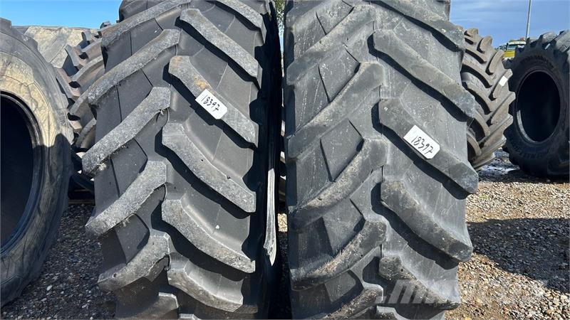 Trelleborg 710/75R42 Banden, wielen en velgen