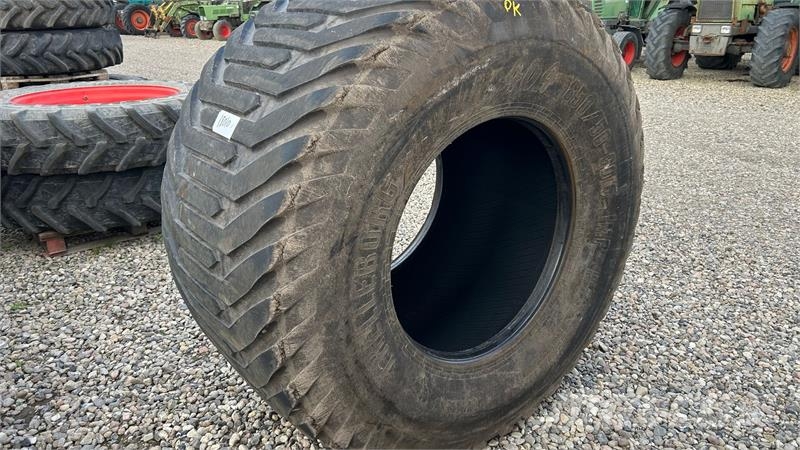 Trelleborg 850/50-30.5 Twin Banden, wielen en velgen