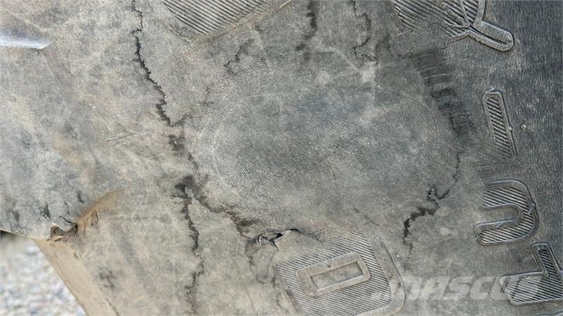 Trelleborg 900/60R42 IF Banden, wielen en velgen
