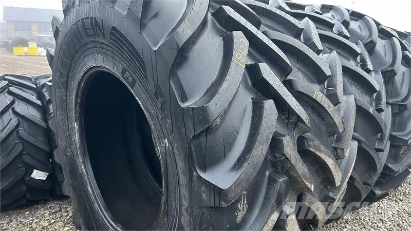 Vredestein 650/85R38 VF afm. Banden, wielen en velgen
