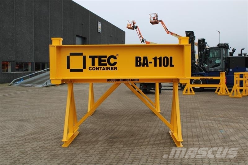Tec Container 20“ WITH Crane parts and equipment