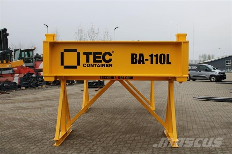 Tec Container 20“ WITH Crane parts and equipment