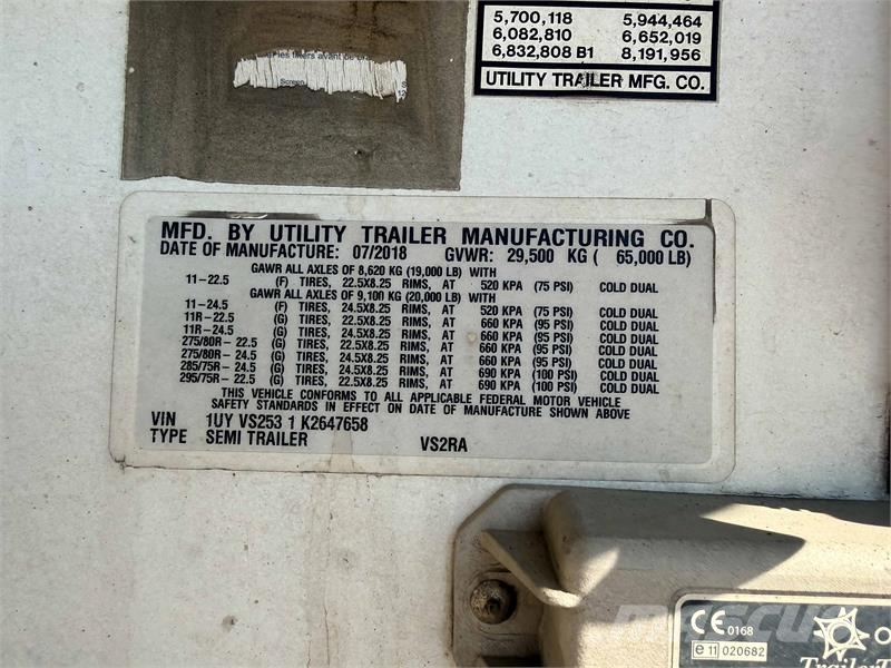 Utility VS2RA Puspriekabės su izoterminiu kėbulu
