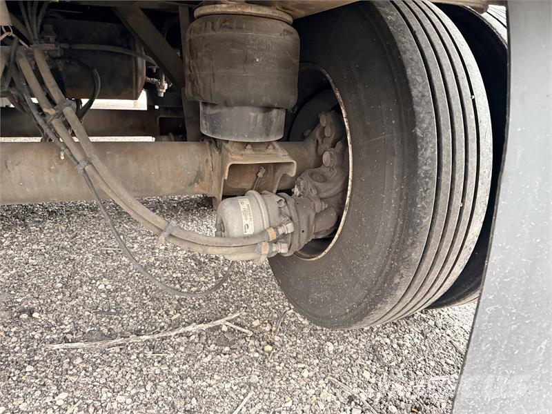 Utility VS2RA Skåptrailer Kyl/Frys/Värme