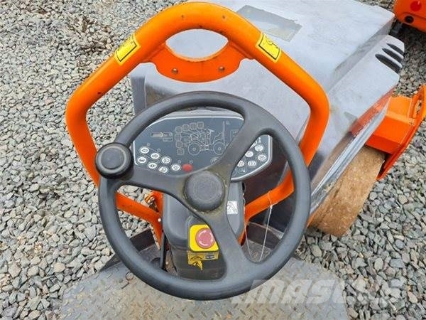 Hamm HD 12 VV مداحل ثنائية الاسطوانة