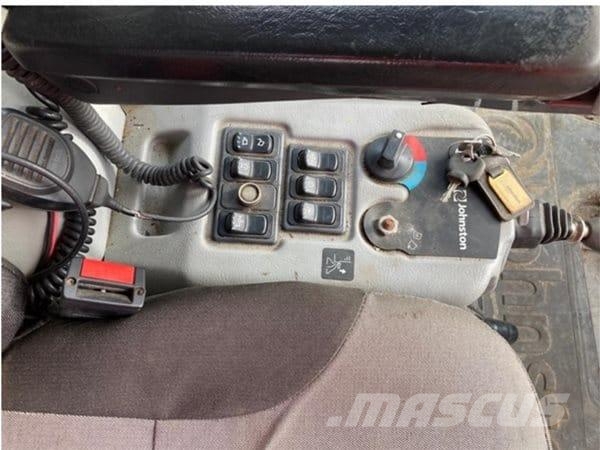 Johnston CX200 Muut koneet