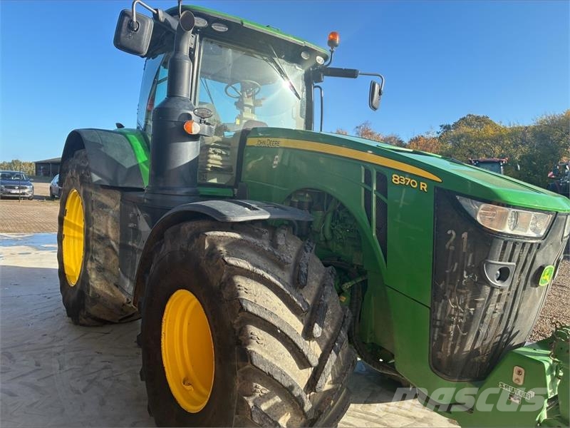 John Deere 8 370R Traktorok