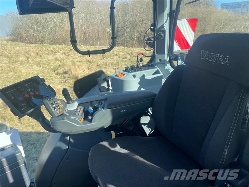 Valtra Q265 1A9 Traktorid
