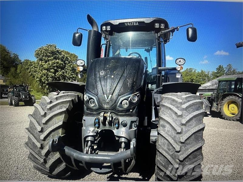 Valtra S374 Traktorid