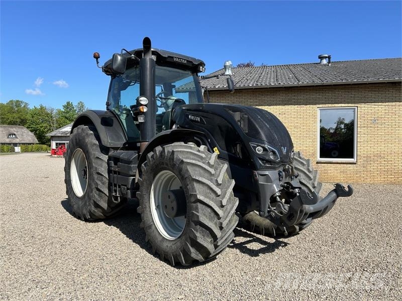 Valtra S374 Traktorid