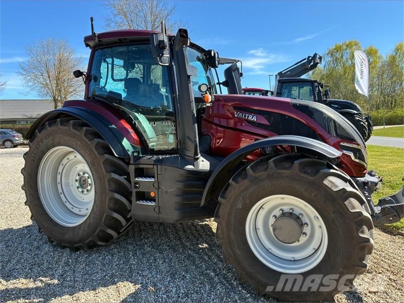 Valtra T 235 DIREKT Traktoren