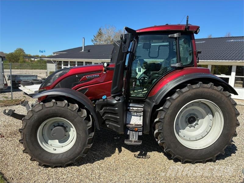 Valtra T 235 DIREKT Traktoren