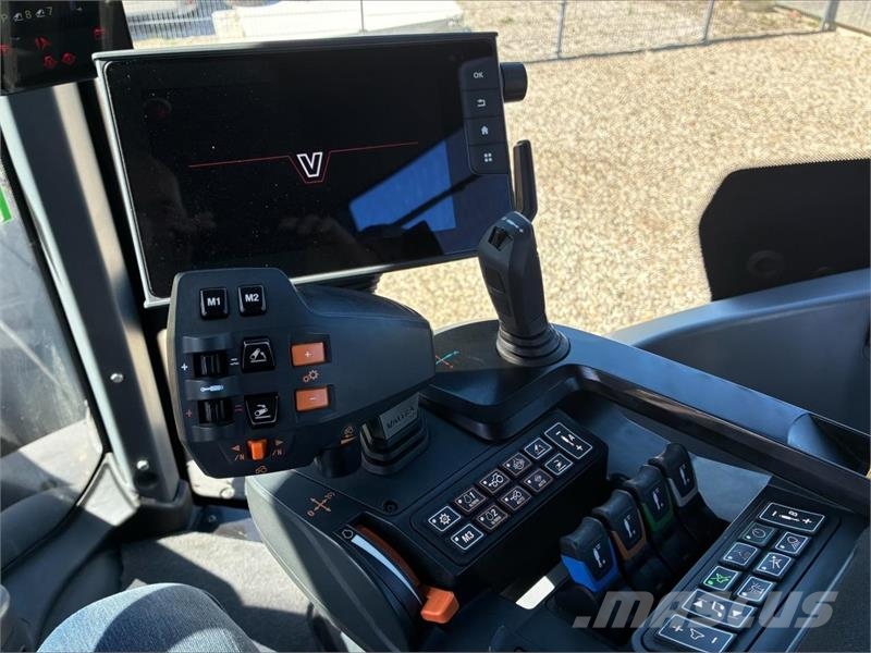 Valtra T 235 DIREKT Traktoren