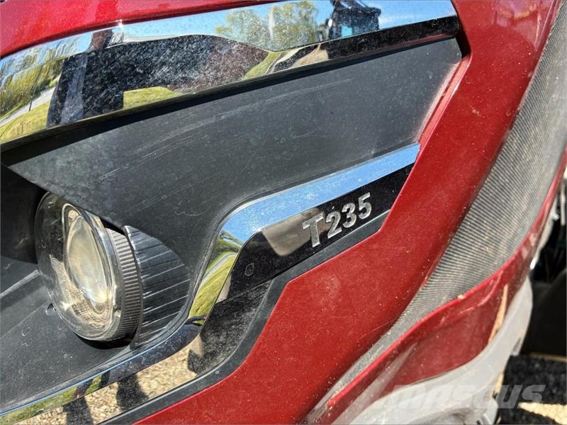 Valtra T 235 DIREKT Traktoren