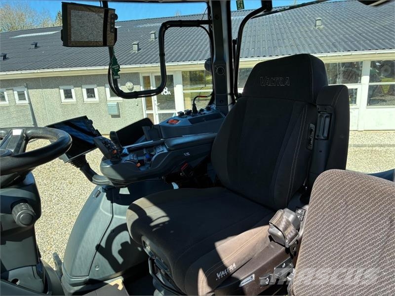 Valtra T 235 DIREKT Traktoren
