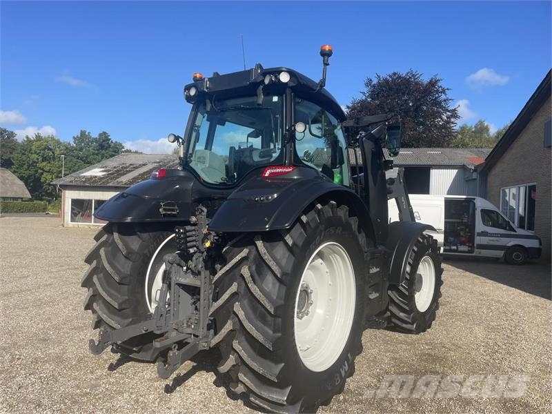 Valtra T195A 2A1 Tractoren